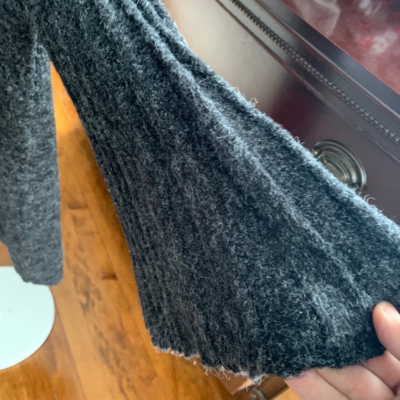 Kerisma dark grey scalloped bell sleeve sweater. Never worn‎ 128 retsil - Picture 2 of 3